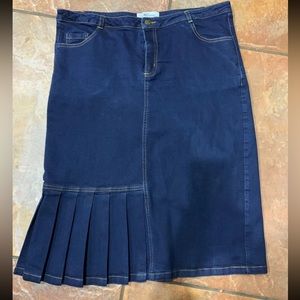 Klassy girl jean skirt!